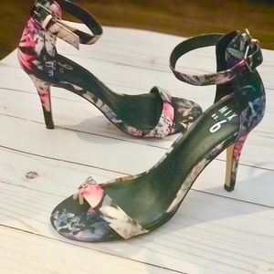 Floral Strappy Heel